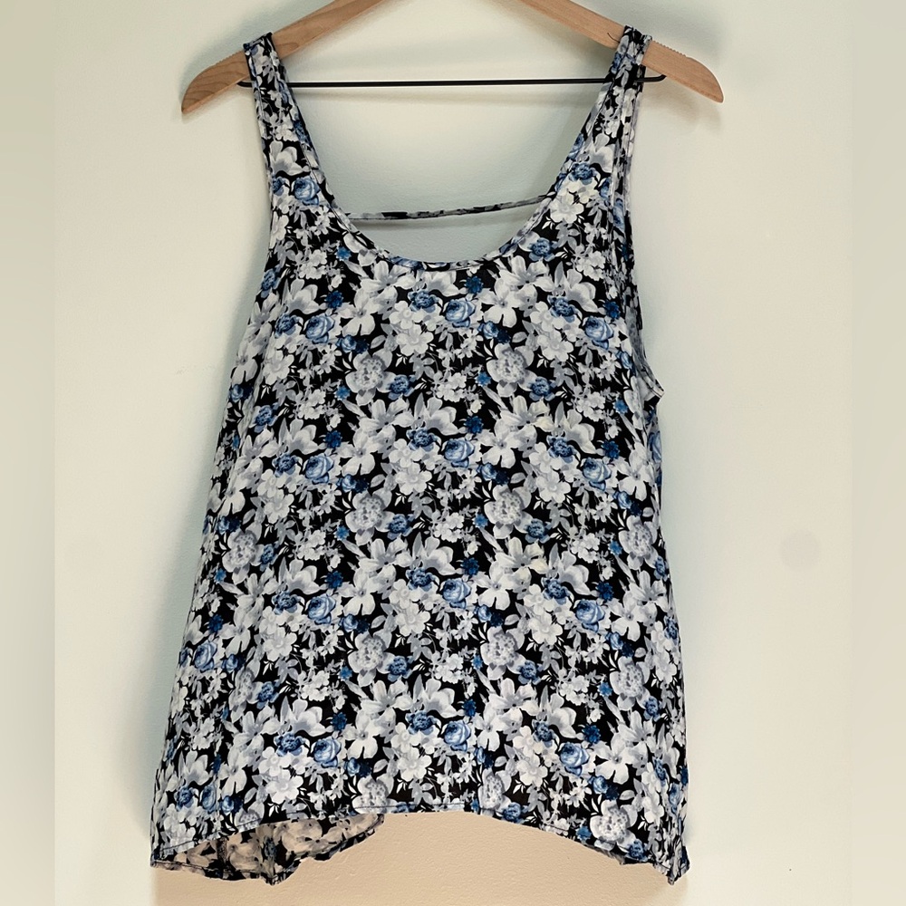 Aeropostale Floral Print Tank Top – Size L